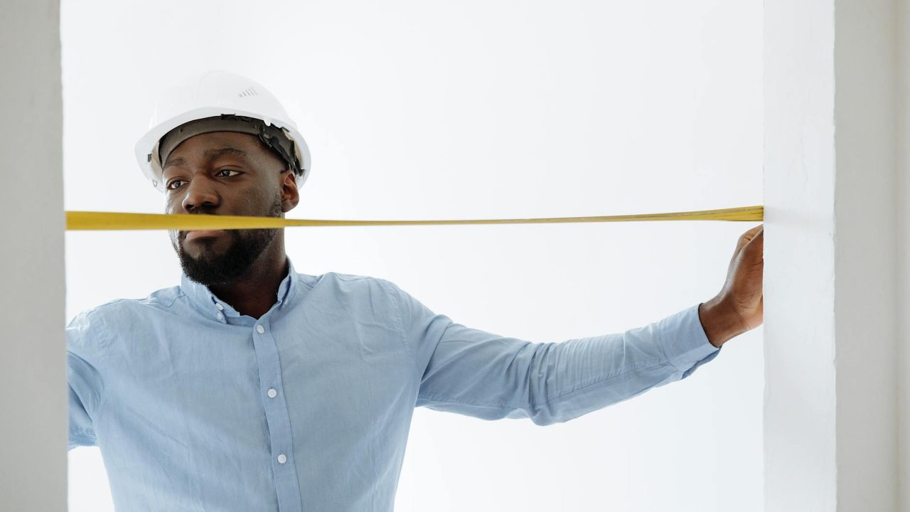 Comparing prices is essential to get an idea of how prices are and what the renovation might cost. You should ask them to provide closed written quotes that include every single expense of the work from start to finish. If the same concepts are budgeted, it will be much easier to compare them.