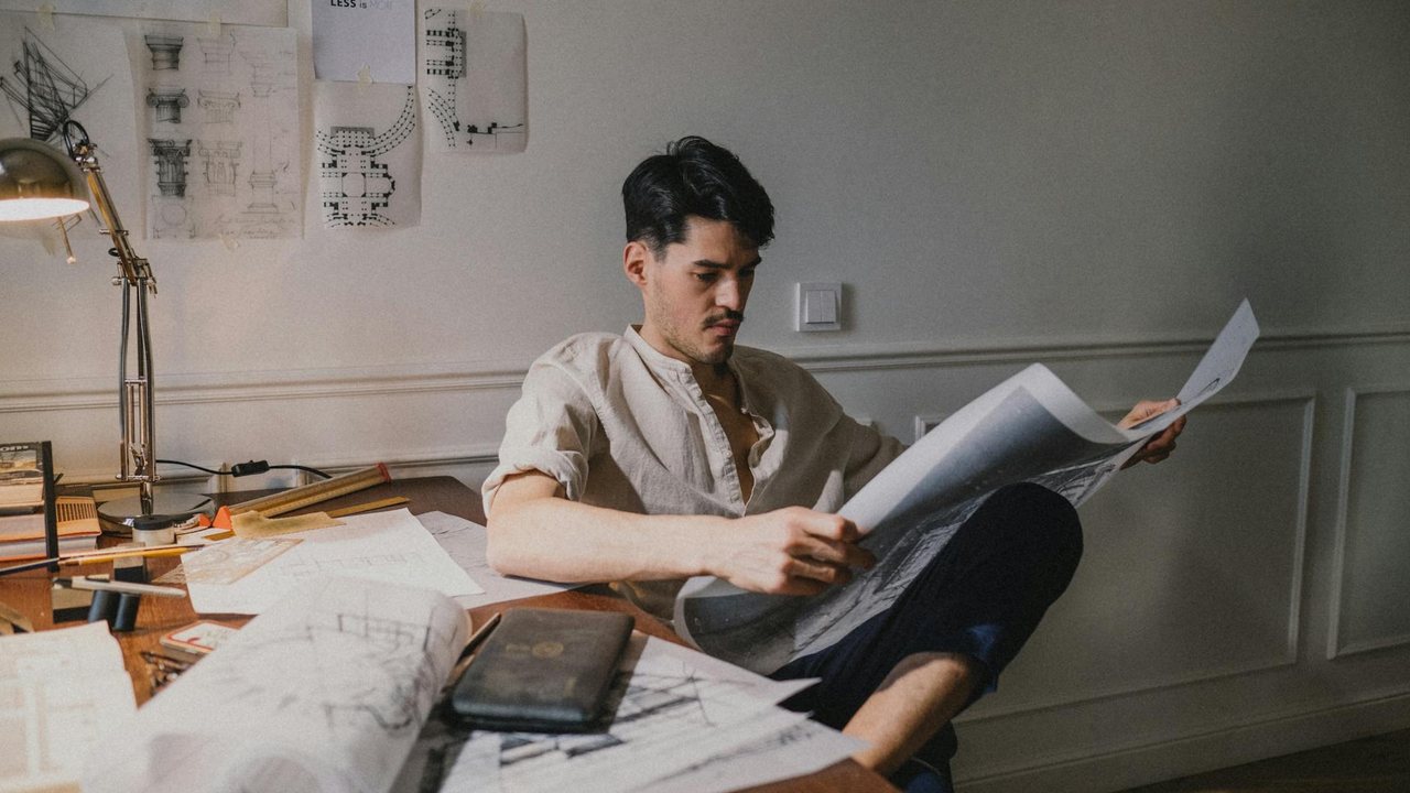 Buscar referencias. Una forma de asegurarse el buen trabajo de un aparejador es buscar referencias de otros usuarios que ya hayan contratado sus servicios.