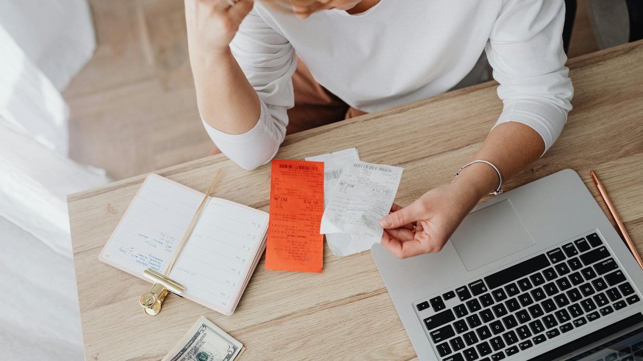 Contratar arquitecto para diseño del proyecto