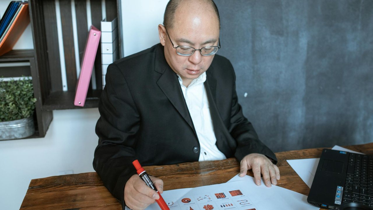 Generally, the submission of a statement of responsibility can be carried out both through electronic processing on the electronic headquarters enabled by the corresponding municipalities and through in-person processing at the municipal general registry offices.