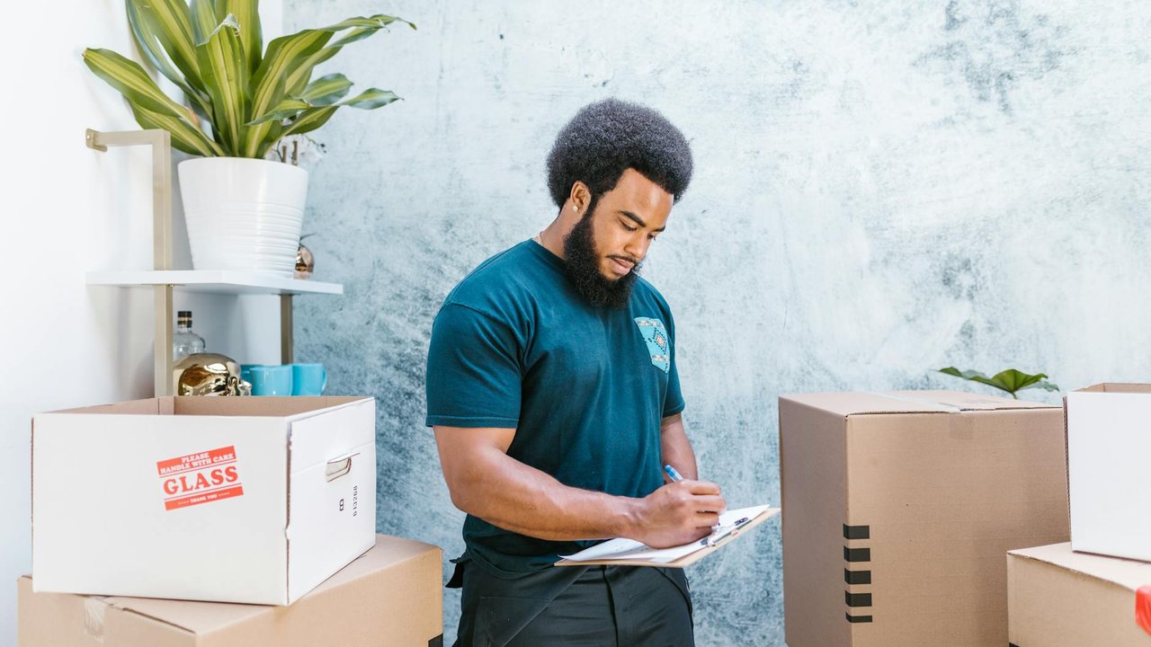 Determinar la distancia y países implicados