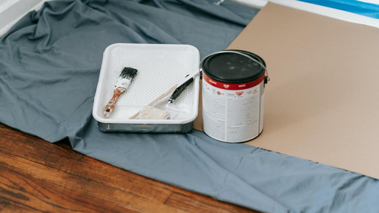 2. Plan de gestión sostenible: evaluar el funcionamiento y rendimiento del edificio a partir de criterios de sostenibilidad, teniendo en cuenta posibles costes extra, y que ayudaran a mejorar la reputación e imagen del hotel.