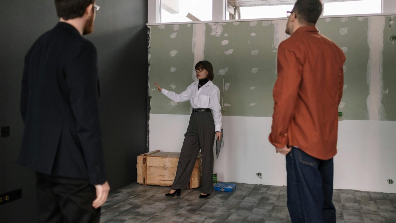 4. ¿Obra nueva o rehabilitación?: una rehabilitación permite reducir hasta un 60% del consumo energético y la contaminación que en la construcción de un edificio de obra nueva.