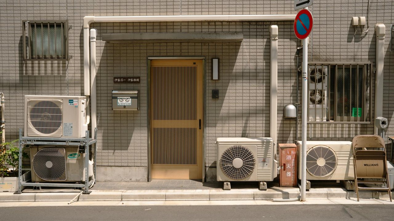 Heat pumps in Alicante: when they pay off in flats and villas renovation planning context