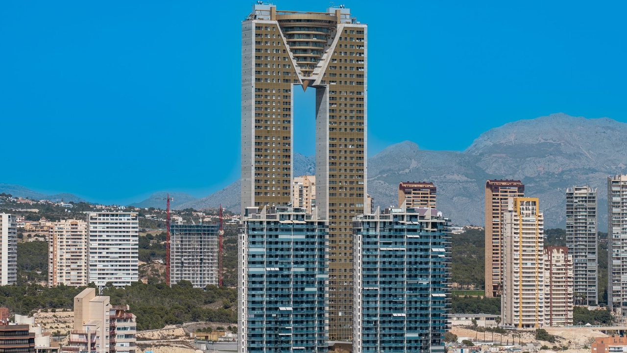 Benidorm and tourist-accommodation pressure: renovate with a residential fallback