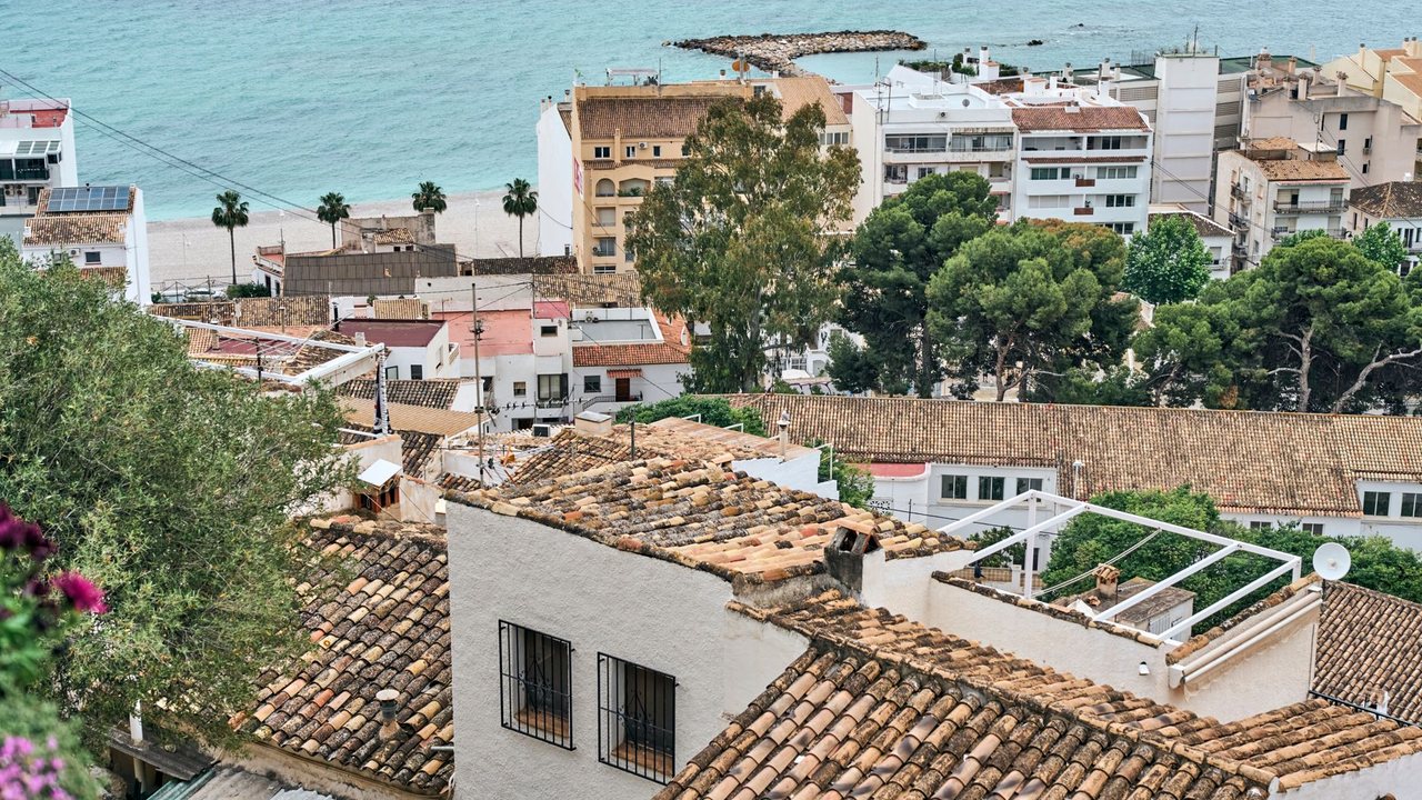 Altea reduces tourist rentals: renovating a home for the residential market