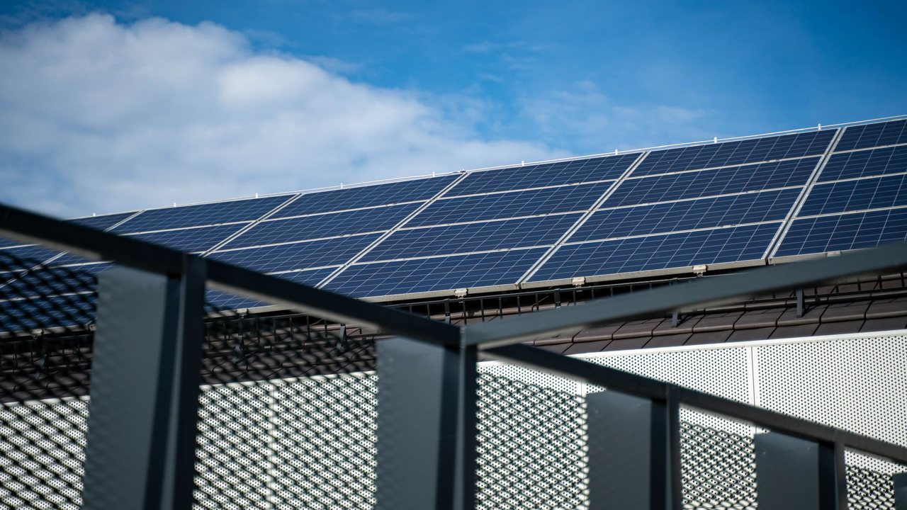 Autoconsumo colectivo en una comunidad de Alicante: como decidir placas solares sin improvisar