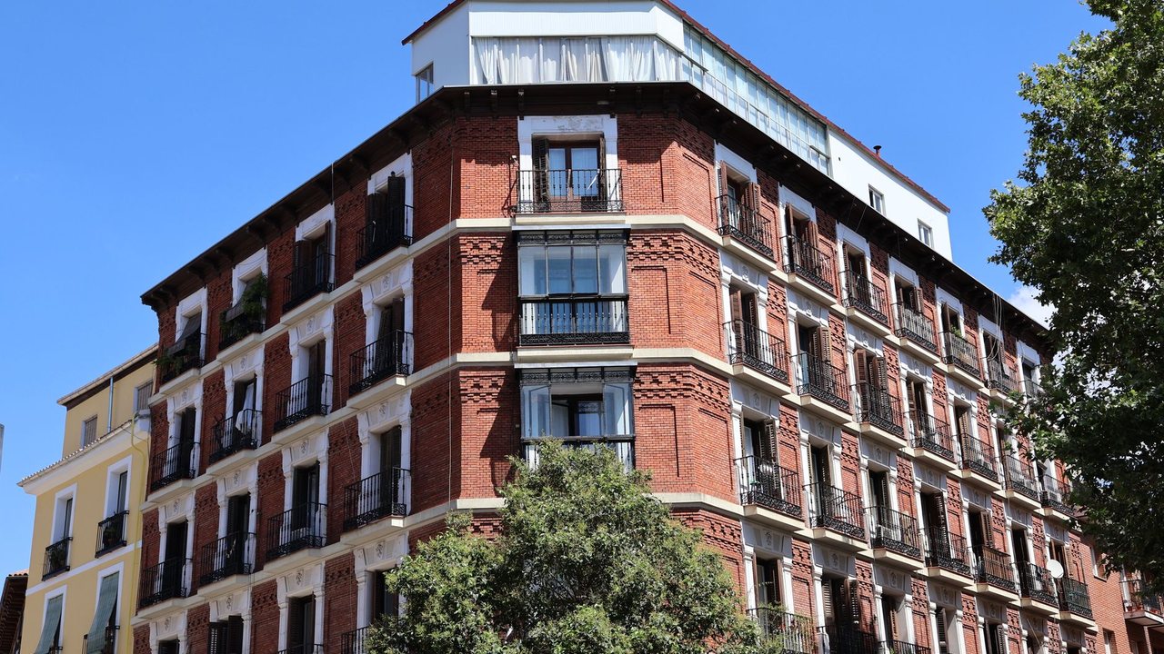 CAE y aislamiento de fachada en comunidades: que cambio en el catalogo de 2026 - detalle