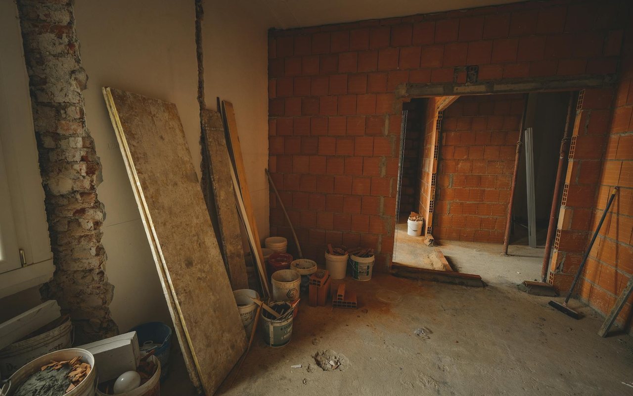 Supporting image for How to Choose a Reliable Contractor in Spain