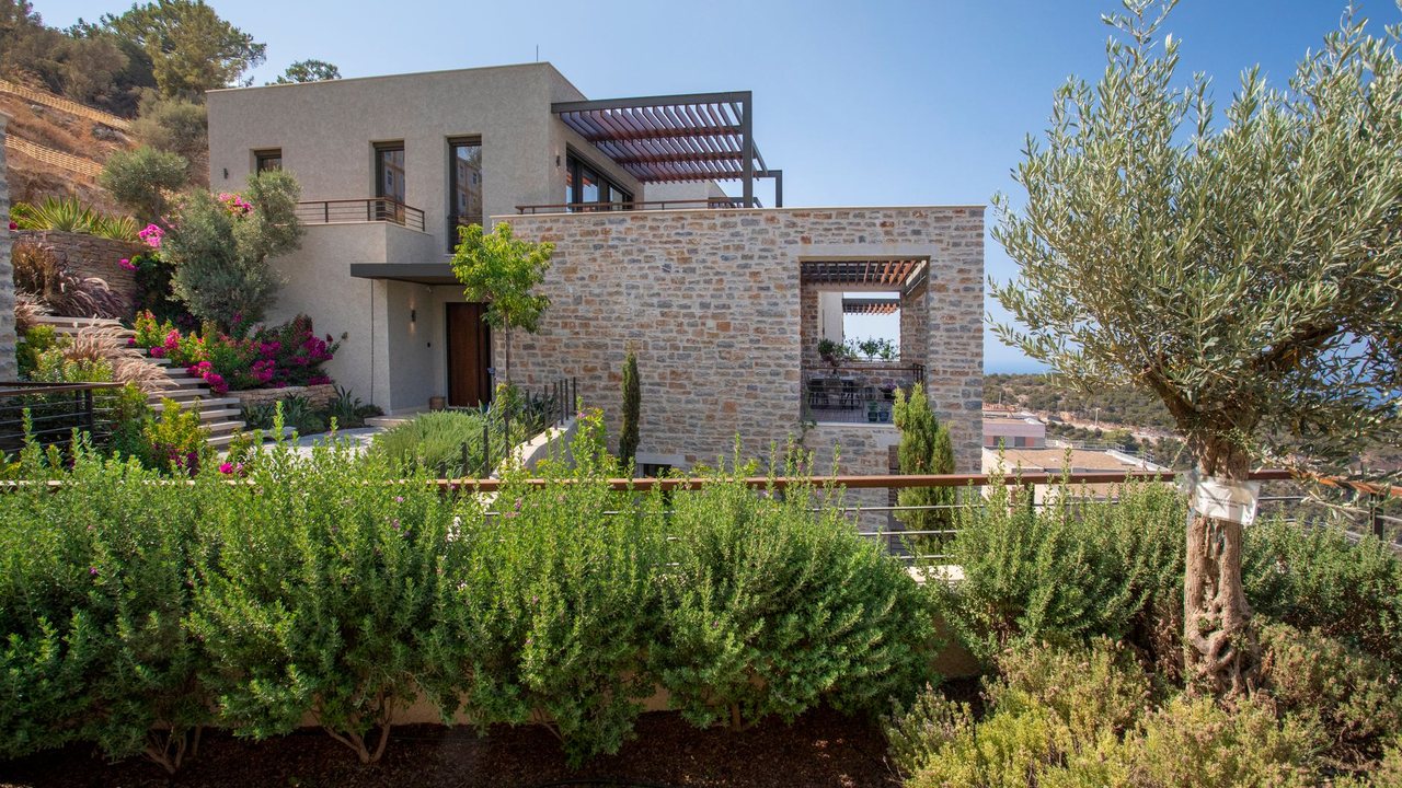 Deposito de agua de lluvia para una villa en Costa Blanca: riego, capacidad y precio