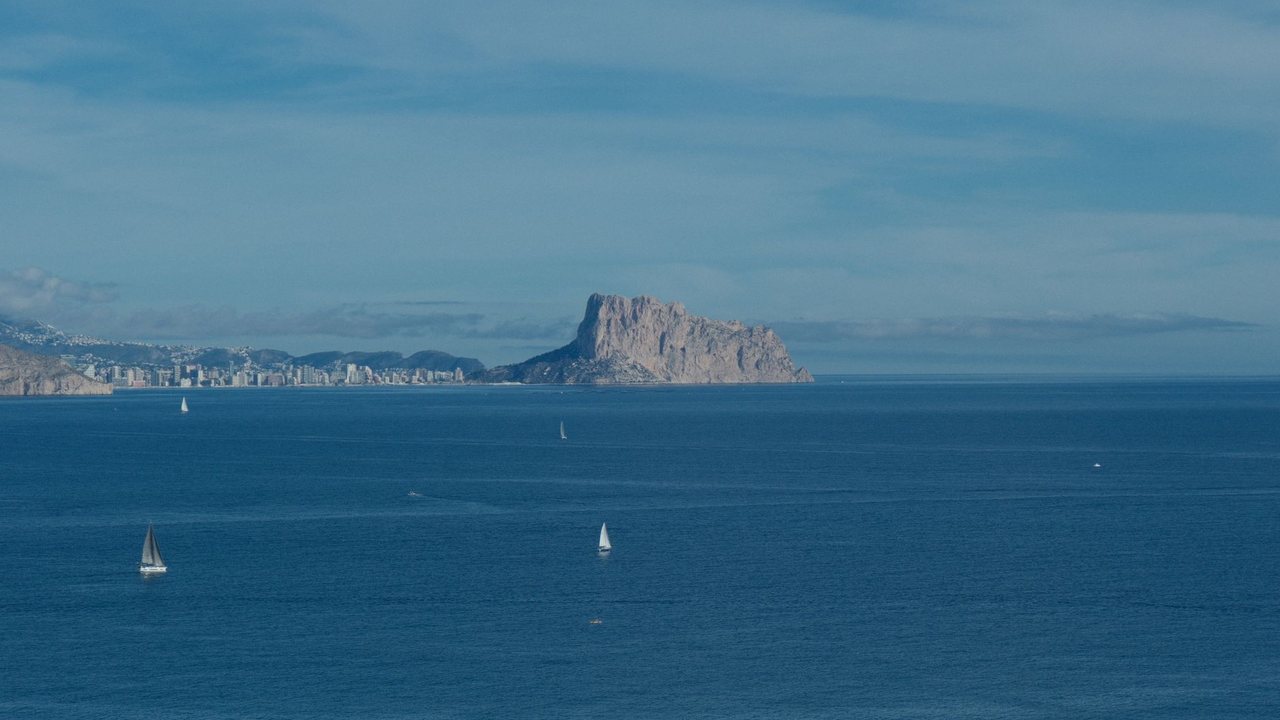 Costa Blanca housing duality: renovating for locals and foreign buyers - detail