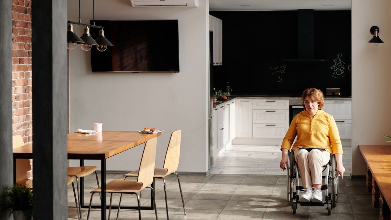 Ducha, puertas y pasillos: reforma de accesibilidad en Alicante