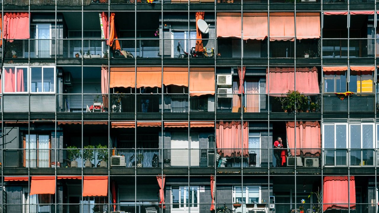 Alicante Hogueras and centenary: renovating flats for medium stays