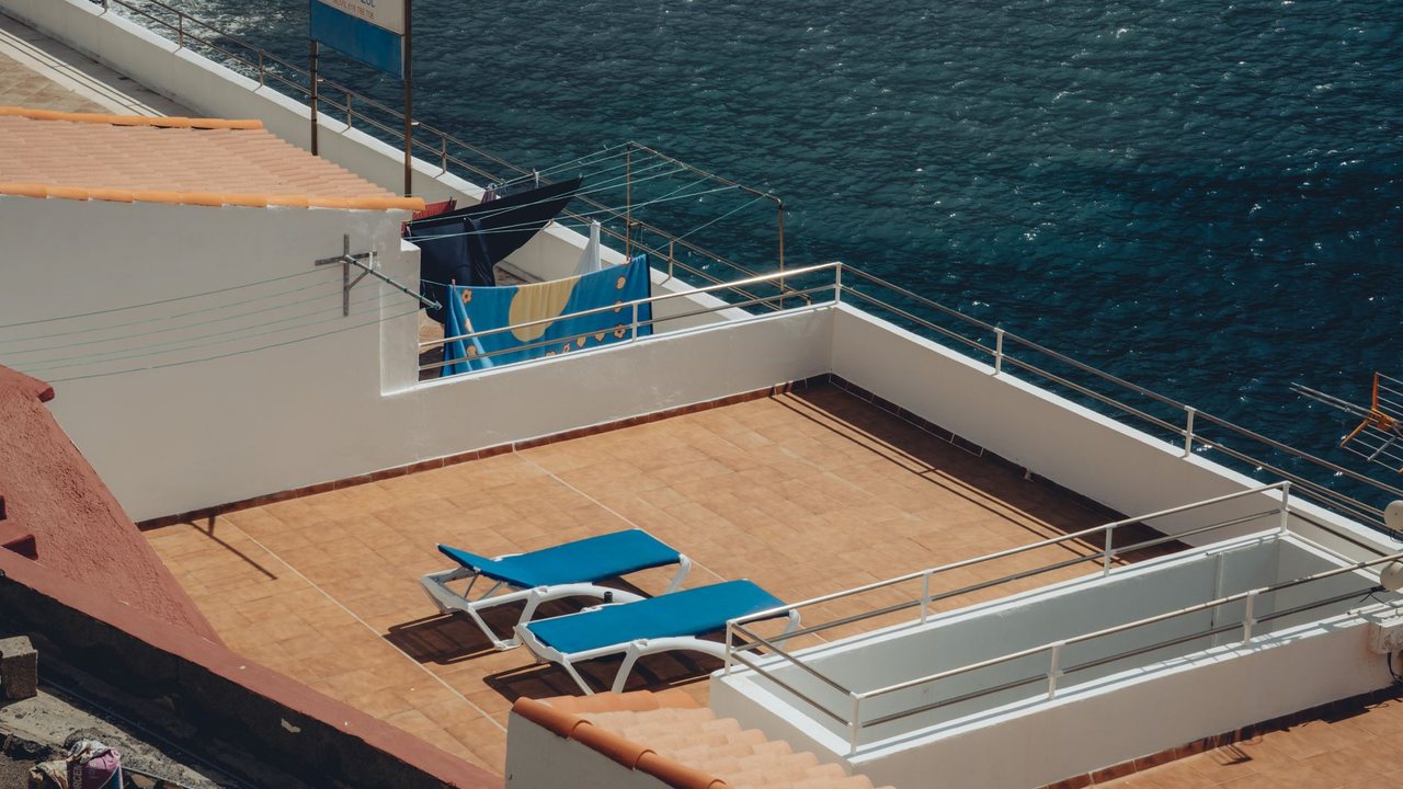 Impermeabilizar terraza en Alicante: salitre, goteras y presupuesto