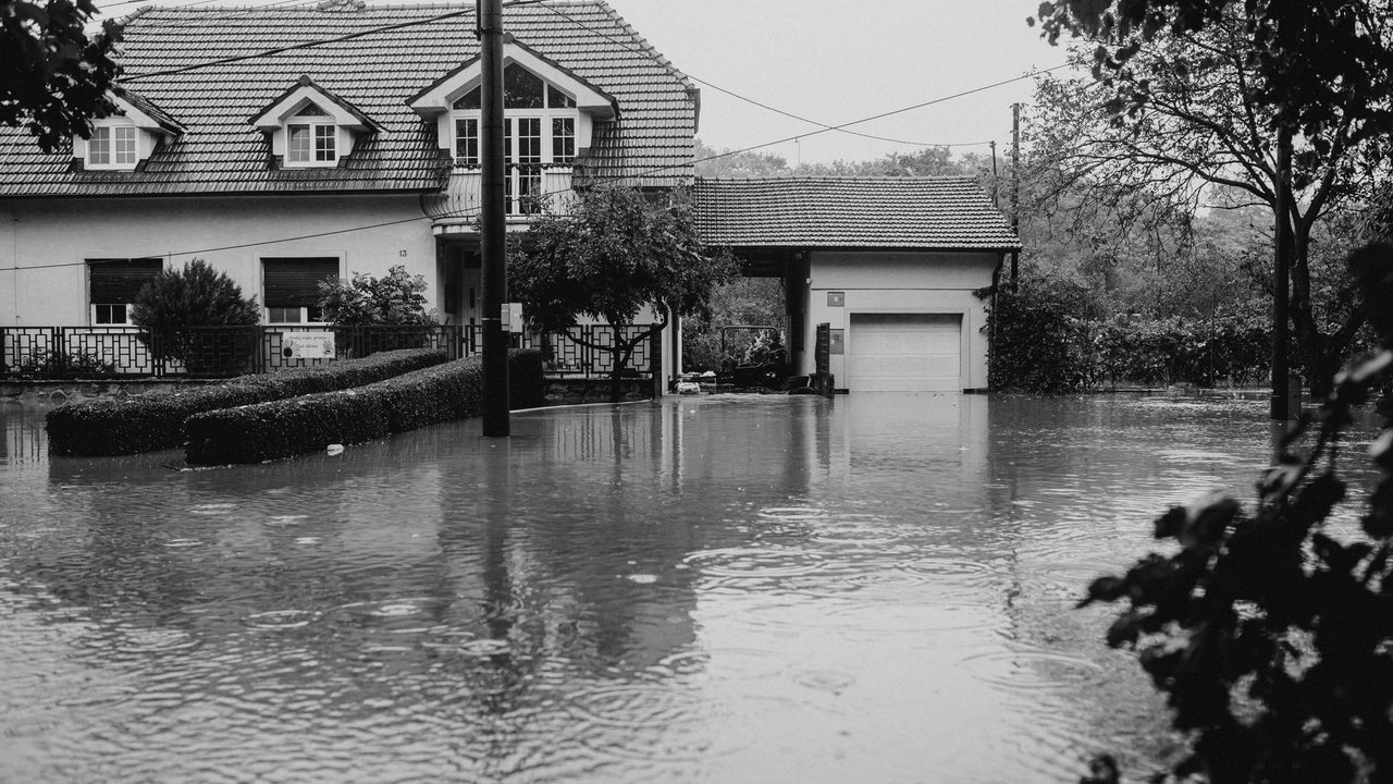 Vivienda y garaje en Alicante: reformas para reducir danos por inundacion antes del otono - detalle