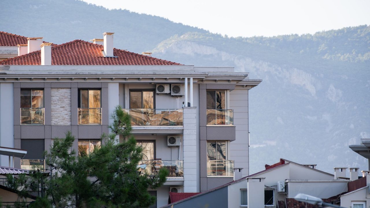 Laminas solares en ventanas de Alicante: reducir calor sin oscurecer la vivienda