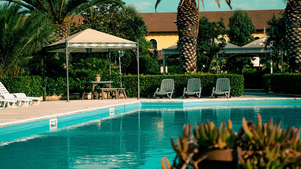 Mantenimiento de piscina al final del verano en una segunda vivienda de Costa Blanca