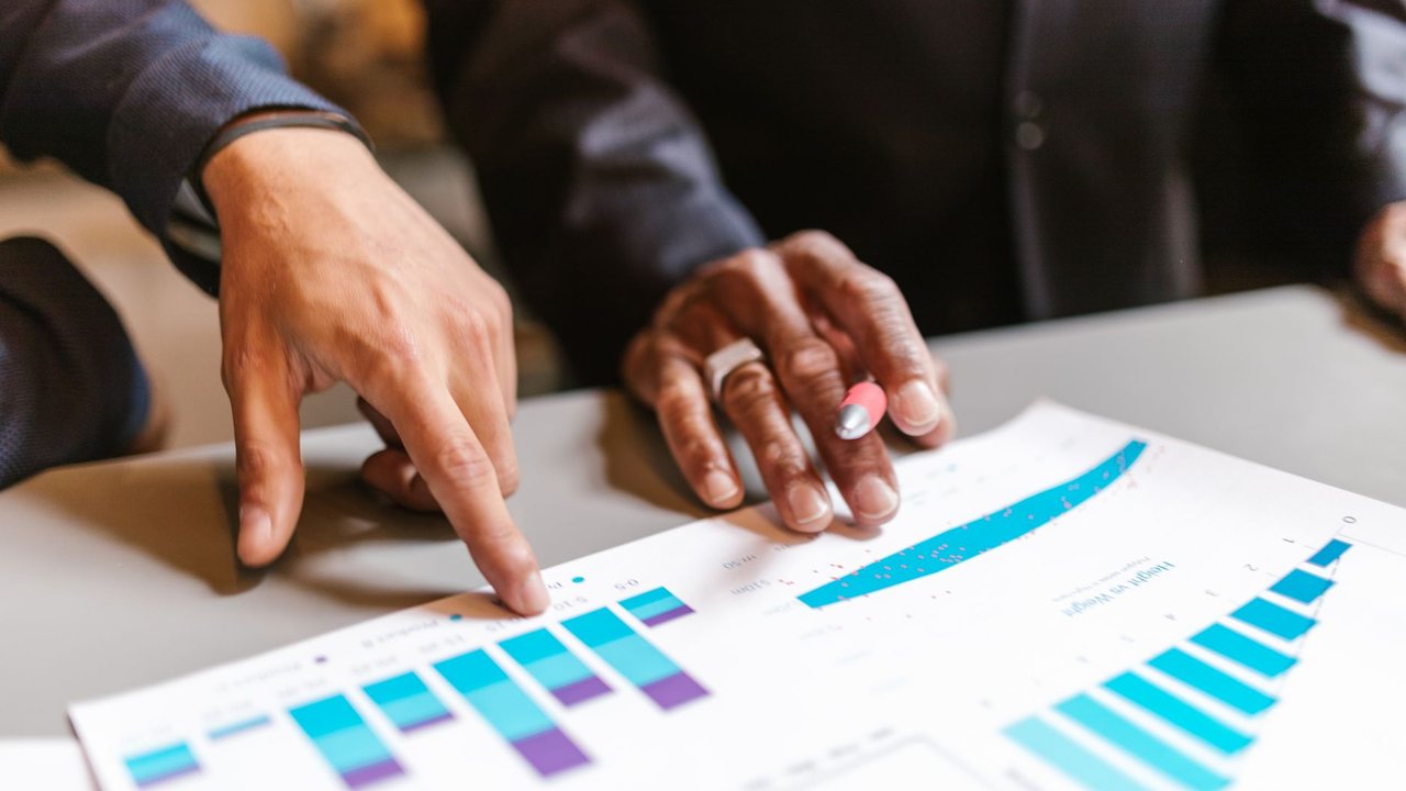 Cómo medir el ahorro de la IA en una empresa de reformas: un piloto con datos propios