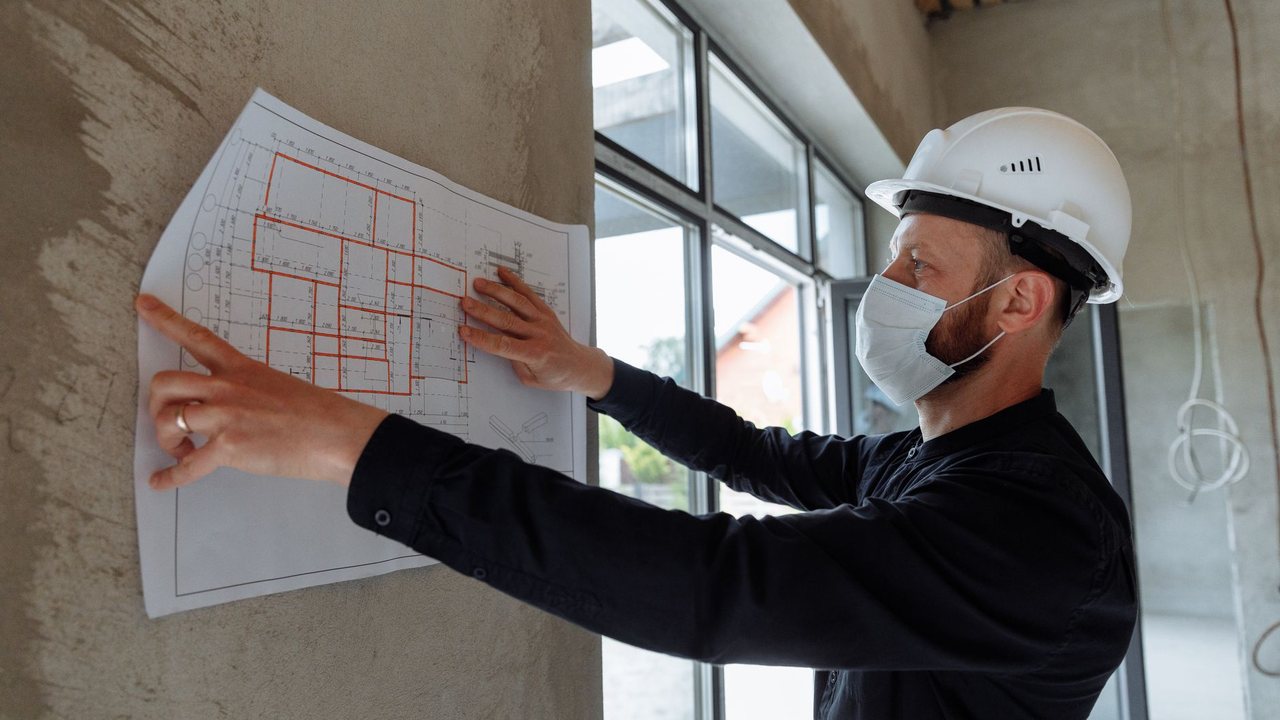 Alicante renovation budgets: how to reserve contingency without losing control of extras