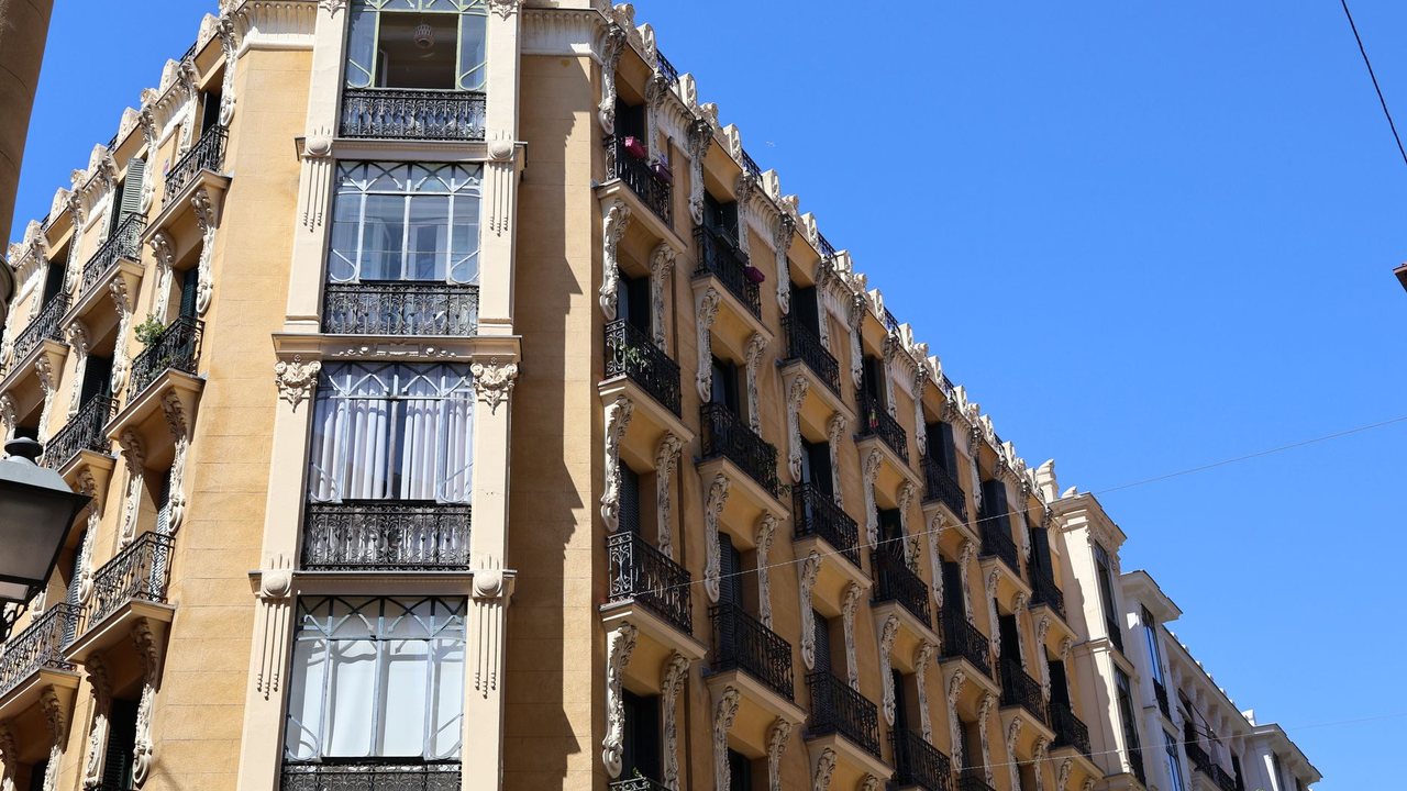 Inherited property in Alicante: renovate it for rental without stalling the family detail