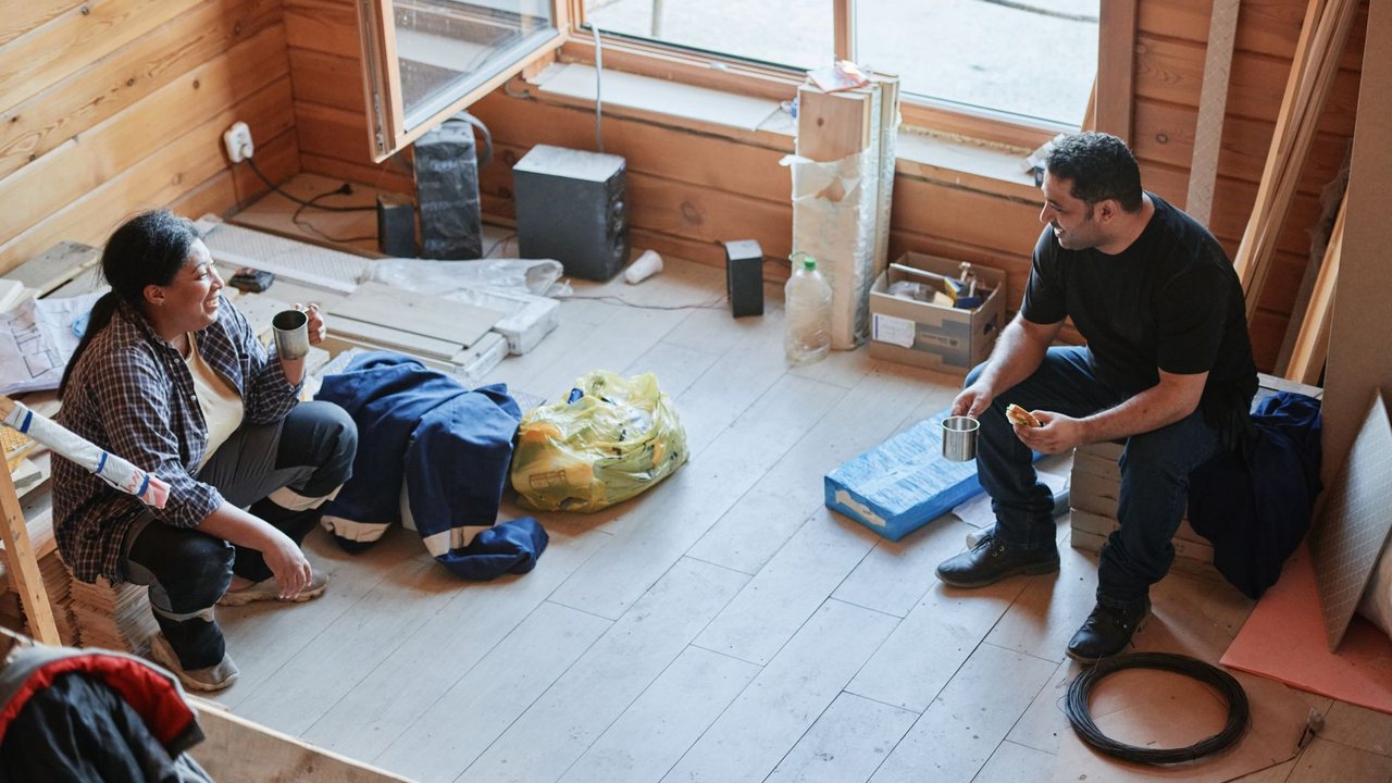 Renovation waste in Alicante: container, cost and community before starting