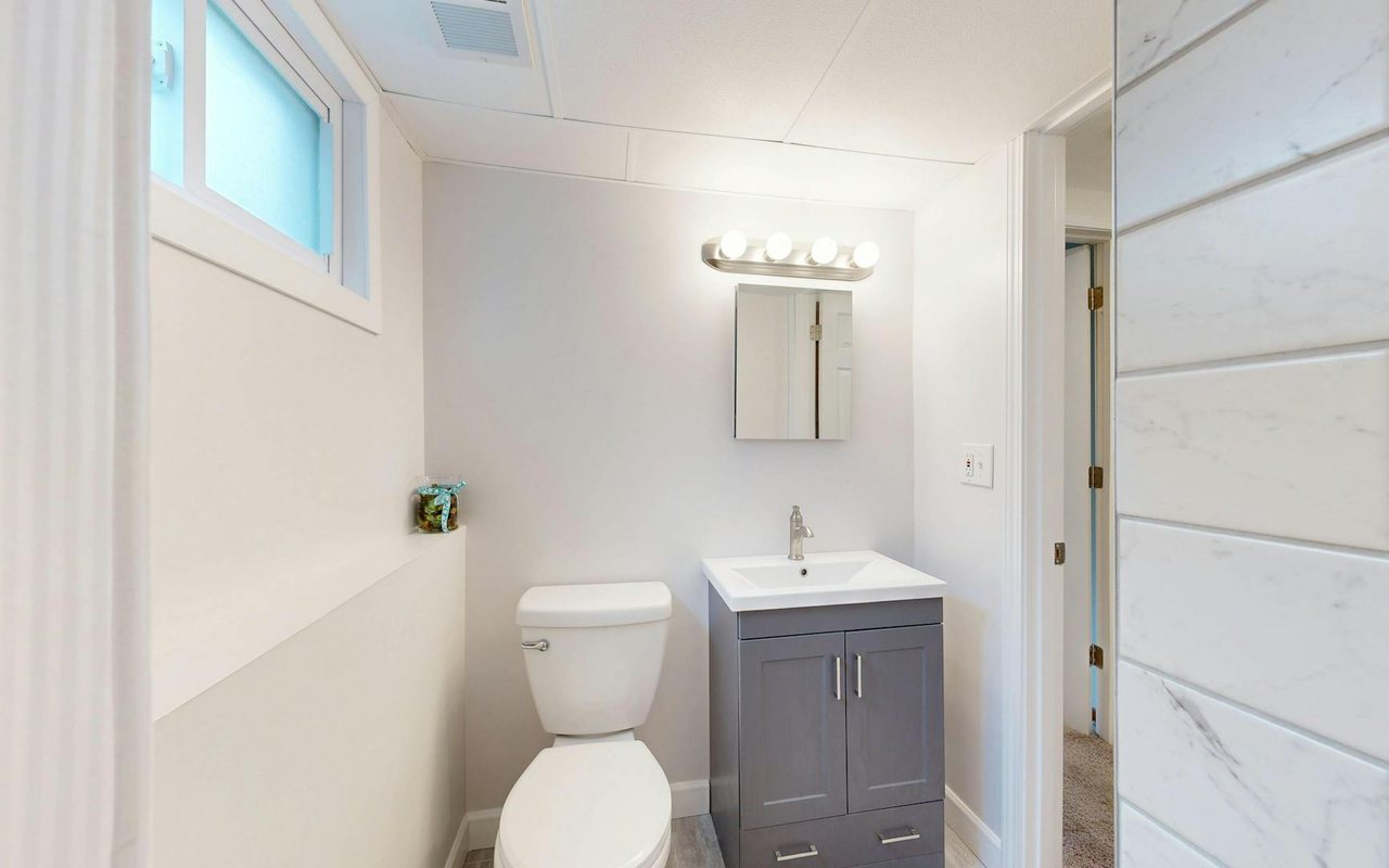 Supporting image for Small Bathroom Renovation: Ideas to Maximize Space